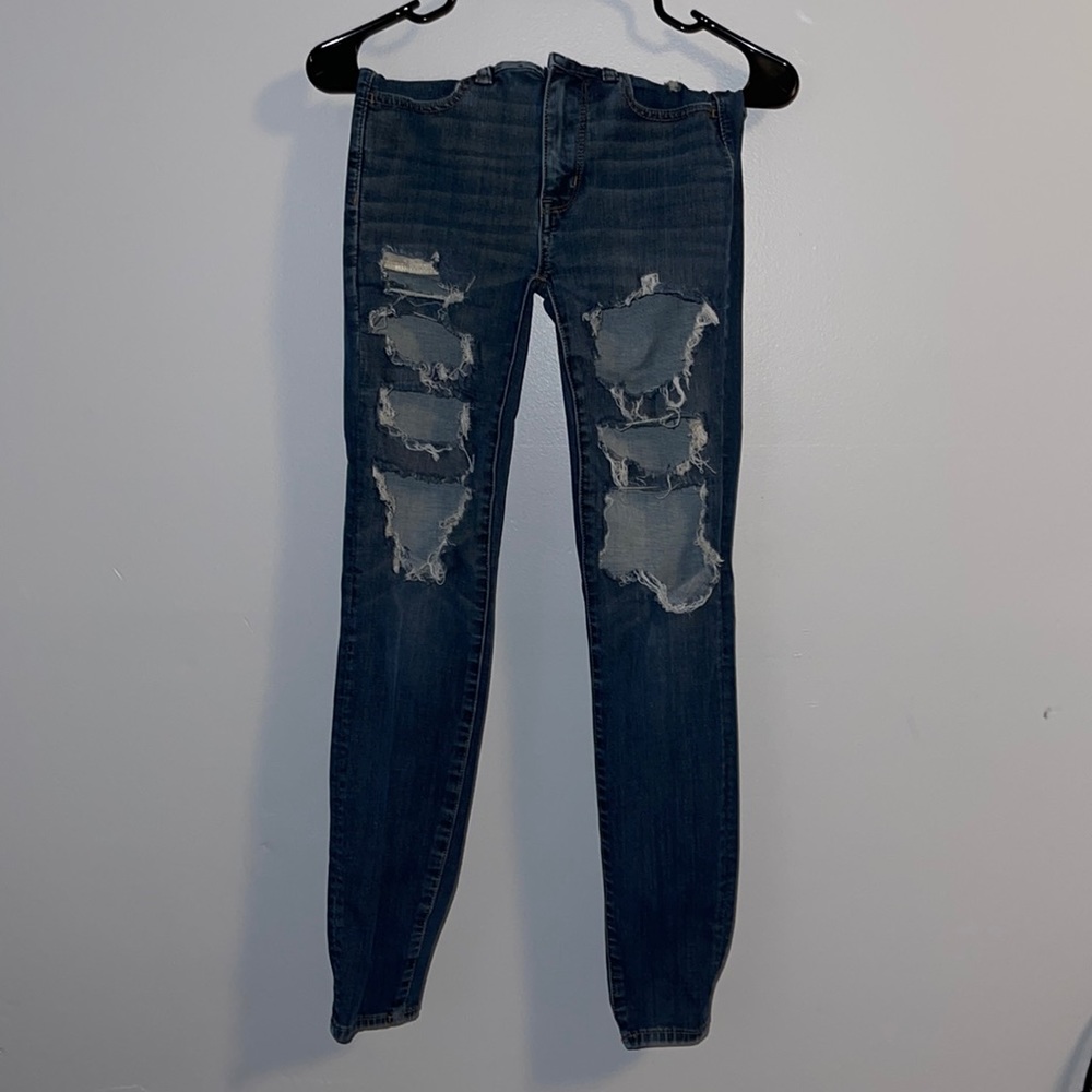 American Eagle ripped skinny jeans size 2 dark blue